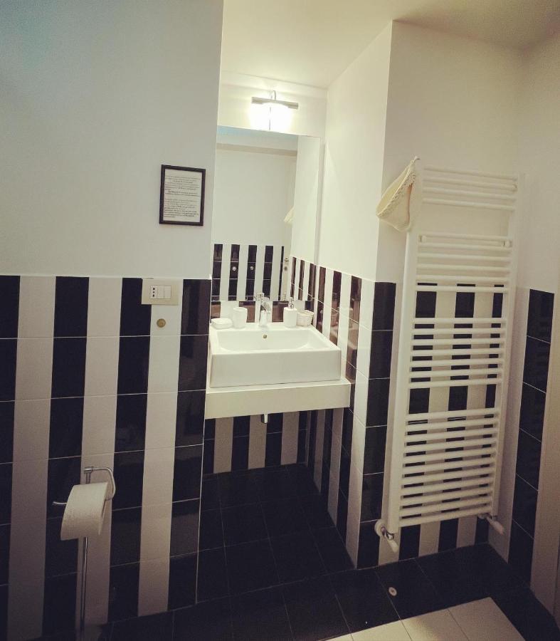 211 Underground Hotell Viareggio Eksteriør bilde